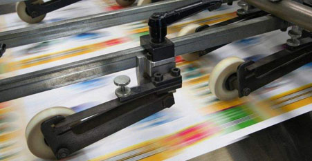 Where are the structural characteristics of the flexographic printing machine reflected?